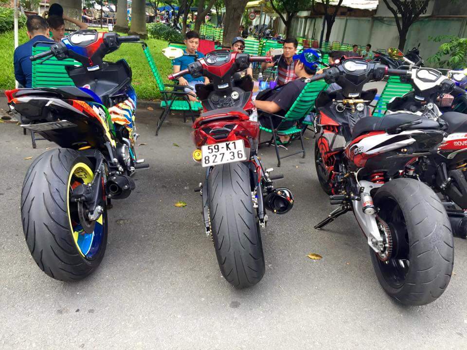 Tam ca Exciter 150 khoe