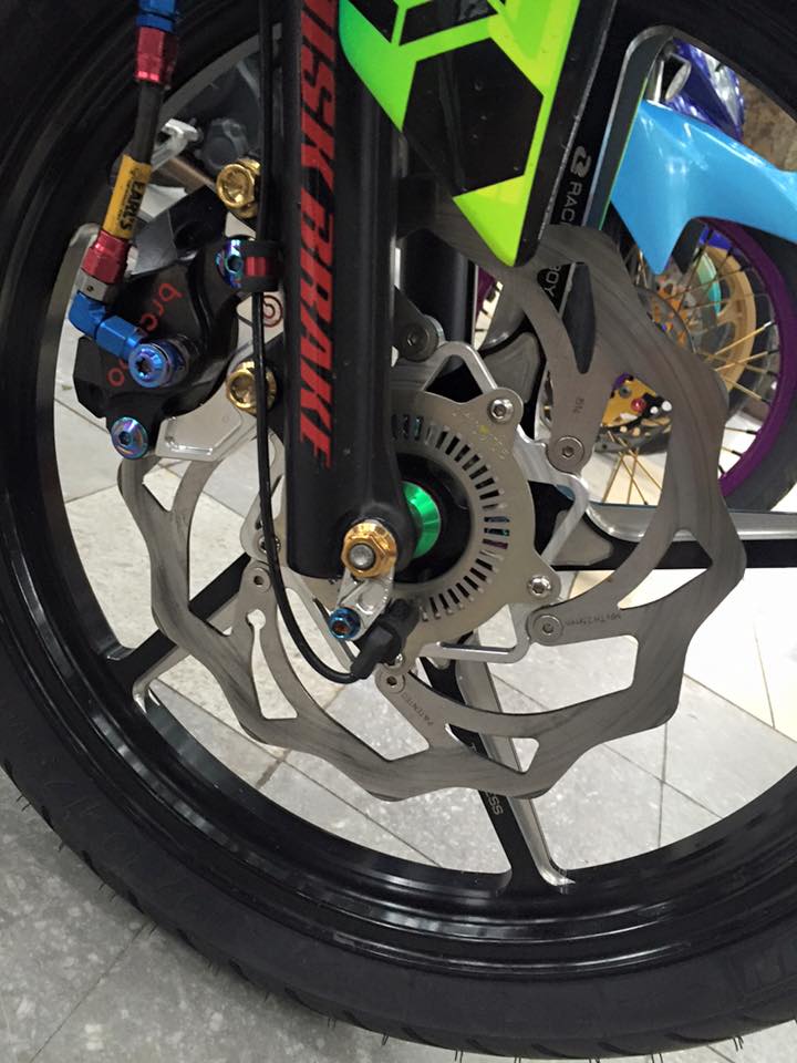 Yamaha Exciter 150 sơn tem đấu nổi bật của