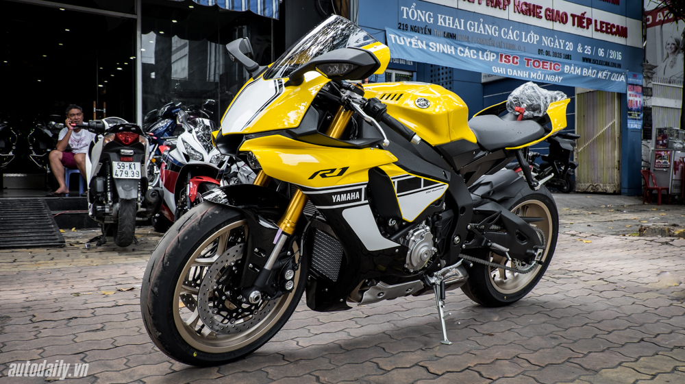 Ngắm phiên bản đặc biệt Yamaha R1 kỷ niệm 60 năm đầu tiên tại Việt Nam - ảnh 1
