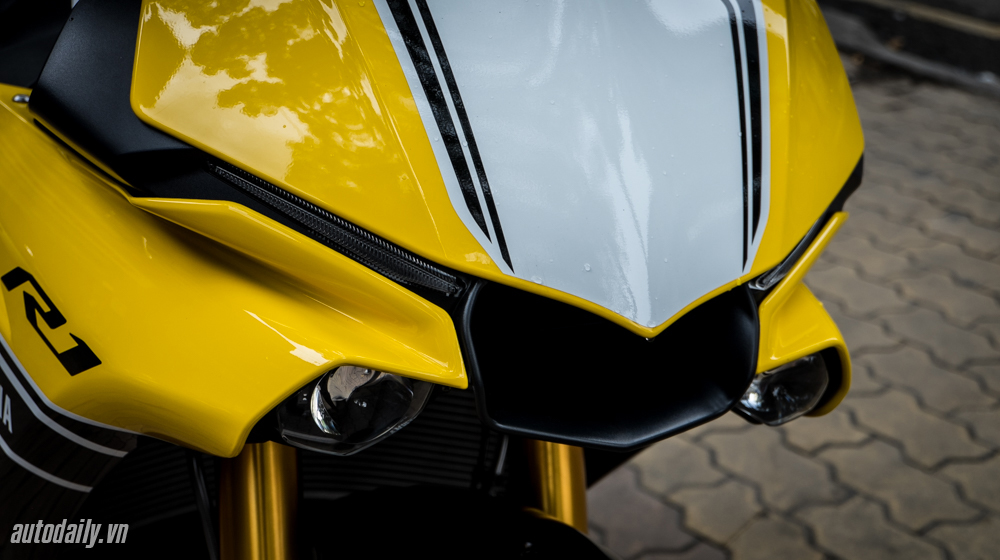 Ngắm phiên bản đặc biệt Yamaha R1 kỷ niệm 60 năm đầu tiên tại Việt Nam - ảnh 9