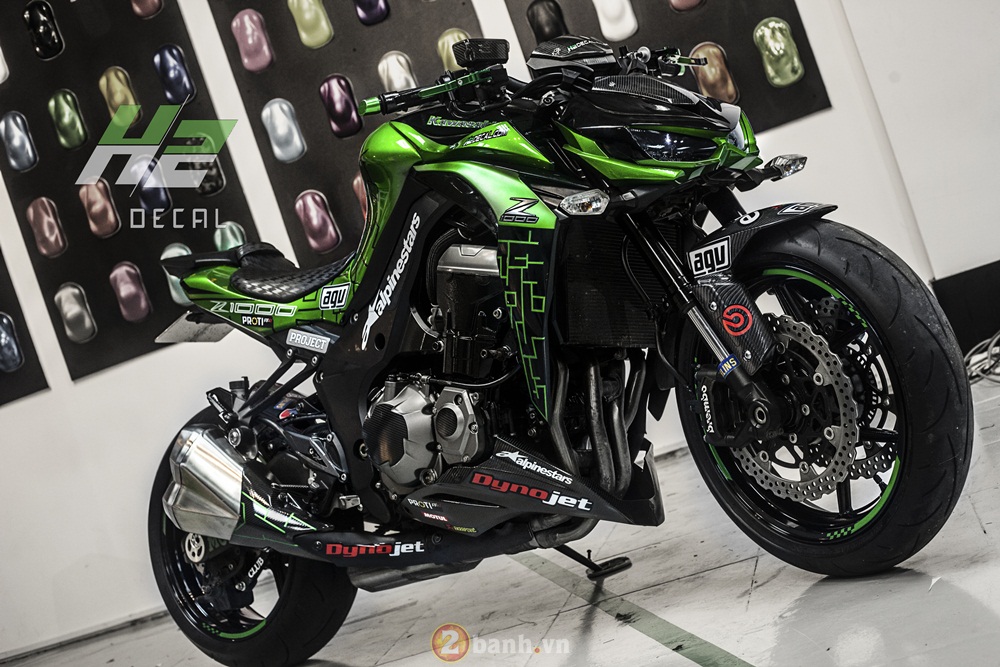 Siêu xế đường phố Kawasaki Z1000 bắt mắt bởi dáng hầm hố dưới tay Decal H2 - ảnh 1