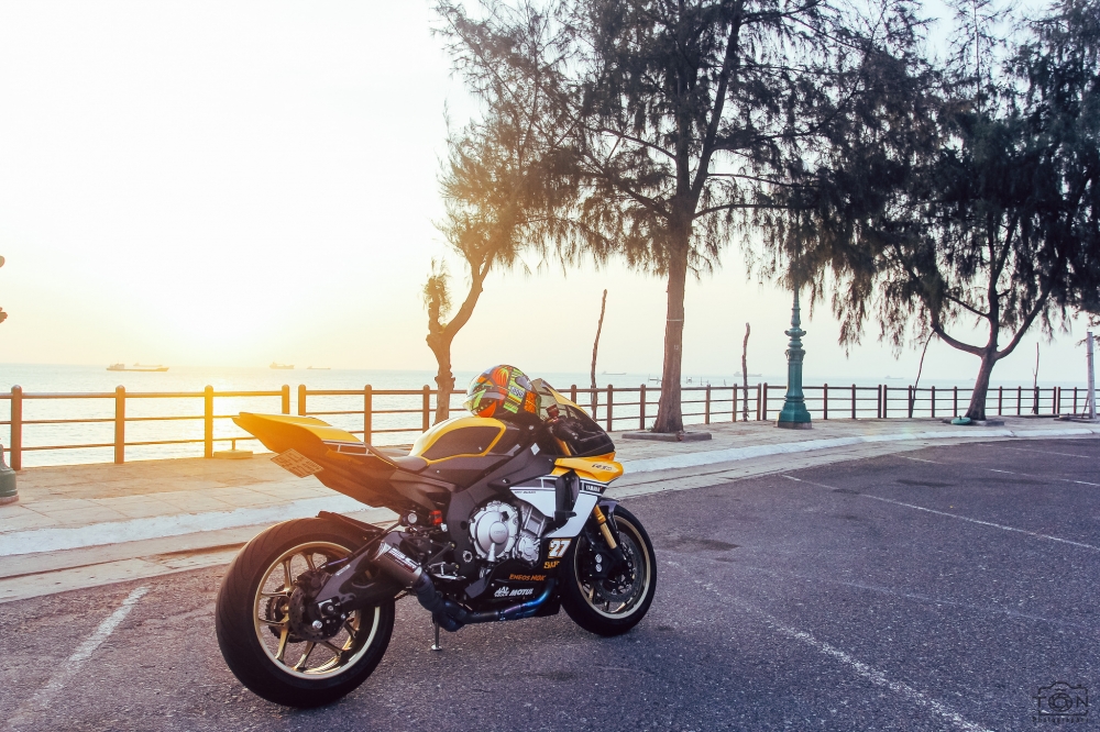 Yamaha R1 bản kỷ niệm 60 năm gây ấn tượng với dàn áo mới - ảnh 2
