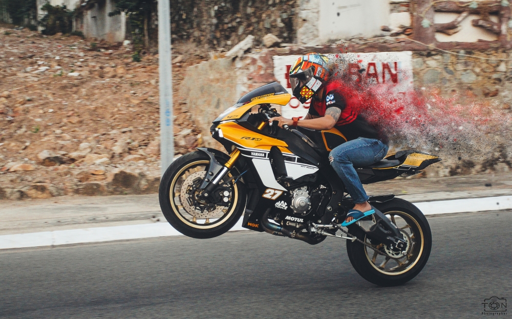 Yamaha R1 bản kỷ niệm 60 năm gây ấn tượng với dàn áo mới - ảnh 12