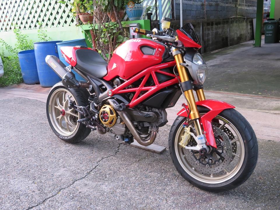 Quỷ dữ Monster 1100S mang trên mình nhiều