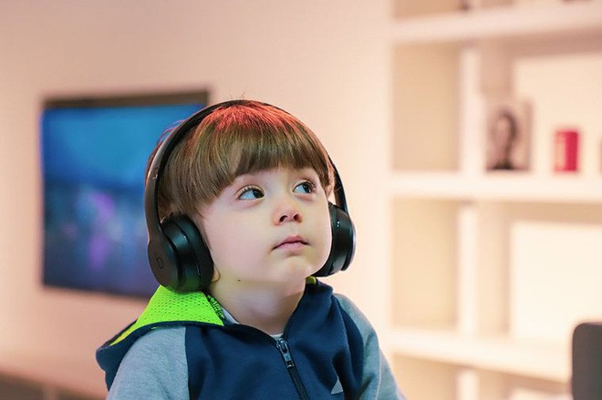 Mất thính giác ở trẻ em khi sử dụng tai nghe quá nhiều và cách phòng ngừa - Ảnh 4.