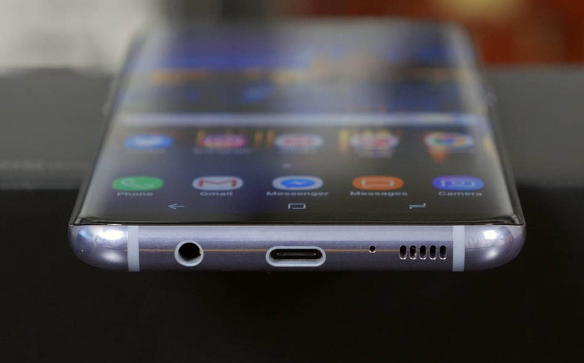 Samsung muốn mang trở lại một tính năng mà Apple đã từng khiến bao người điêu đứng