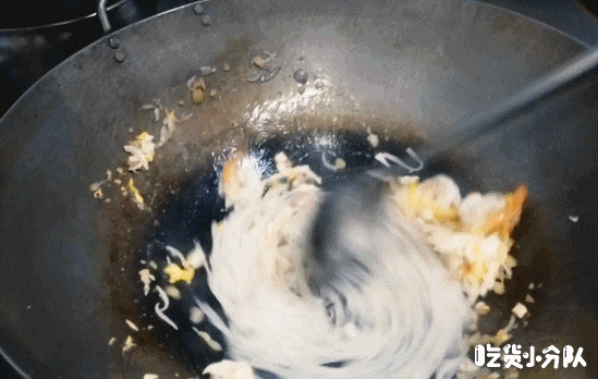 Trung Quốc có nhà hàng bán bún chả Obama, nhái từ chai bia đến miếng thịt nướng nhìn không khác gì bản gốc! - Ảnh 10.