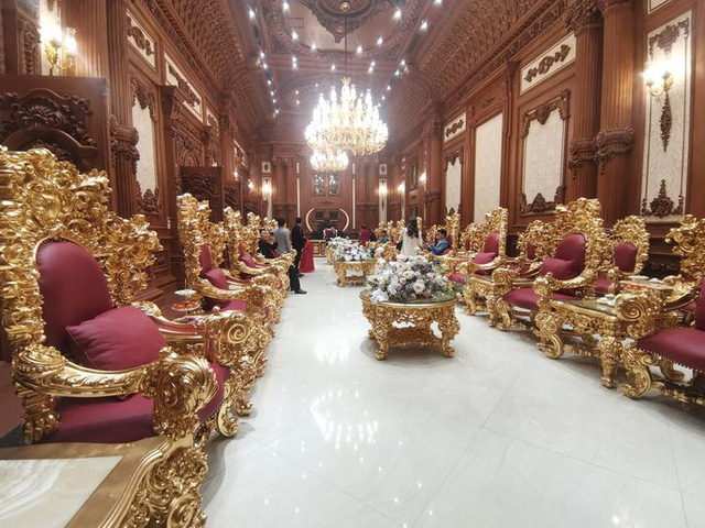 Ông chủ lâu đài dát vàng 400 tỷ cao nhất Đông Nam Á ở Ninh Bình: Sở hữu công ty doanh thu cao nhất ngành xi măng Việt Nam - Ảnh 7.