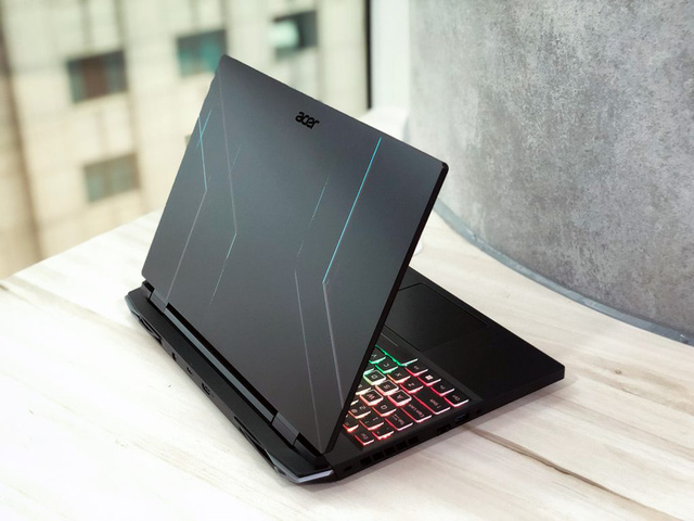 Hàng loạt smartphone, laptop được điều chỉnh giảm giá mạnh đầu tháng 4 tại Việt Nam - Ảnh 5.