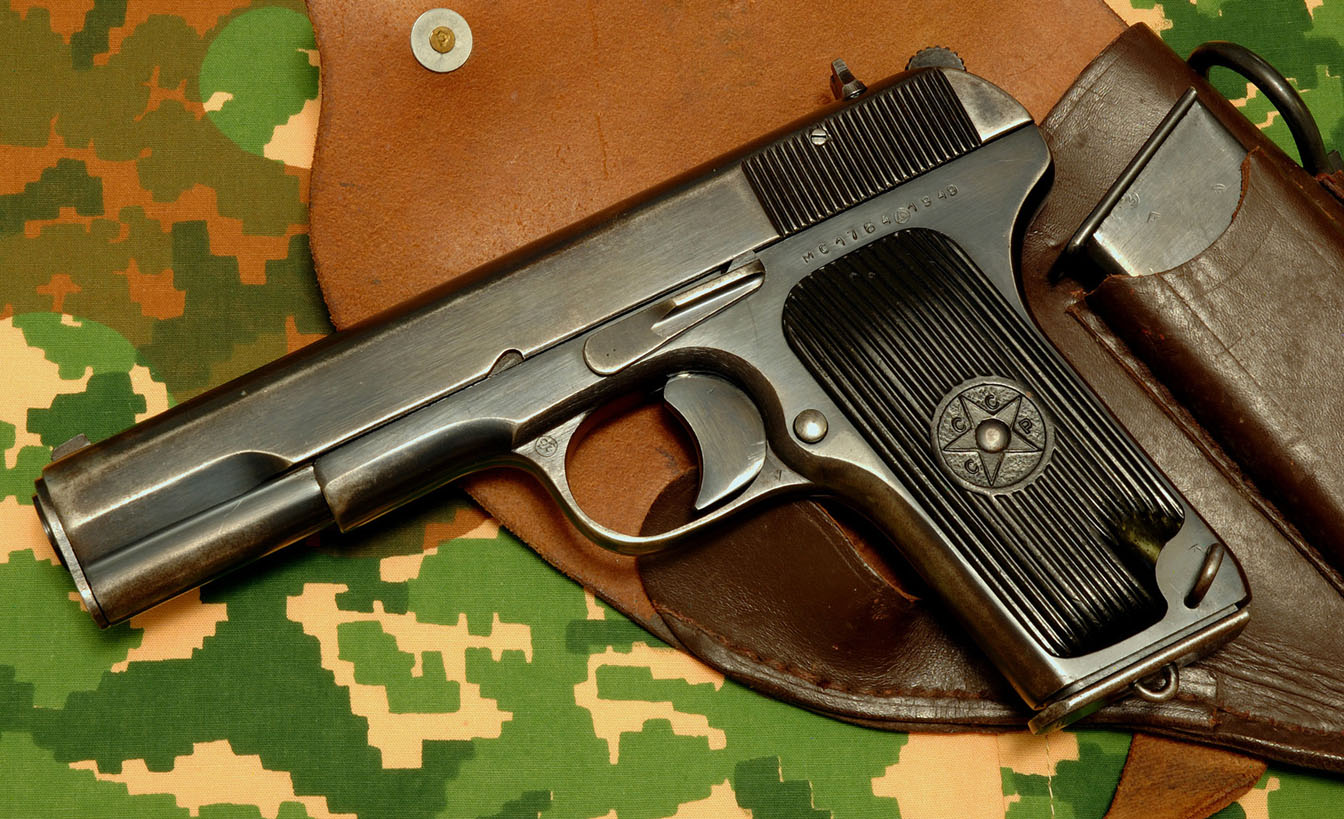 Tìm hiểu các loại súng ngắn trang bị trong quân đội Việt Nam