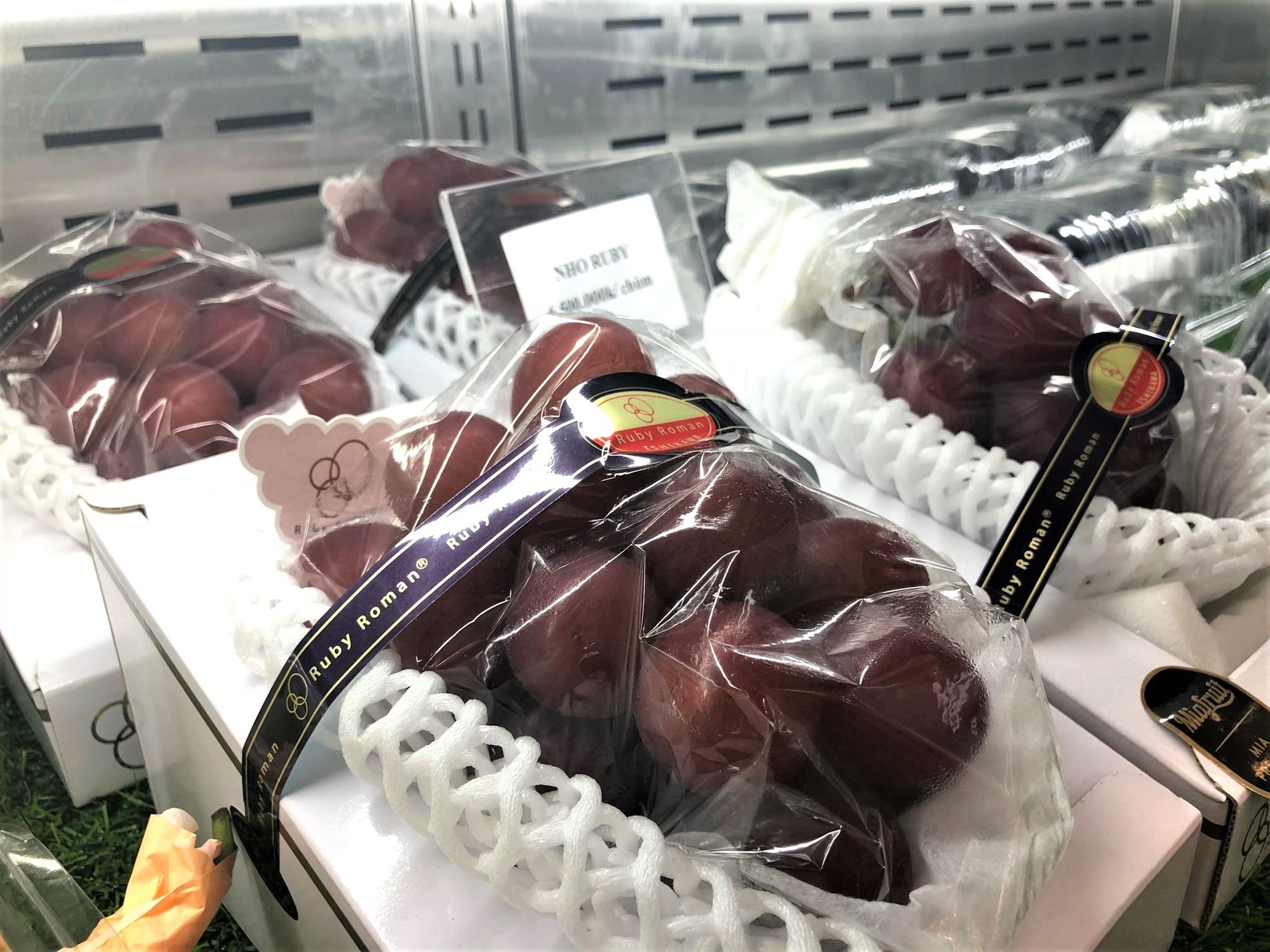 4 loại nho siêu sang khiến nhà giàu Việt thích mê hội tụ ở Hà Nội - Ảnh 8.