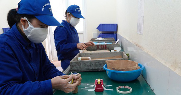 Khám phá nhà máy sản xuất pháo hoa duy nhất được cấp phép tại Việt Nam