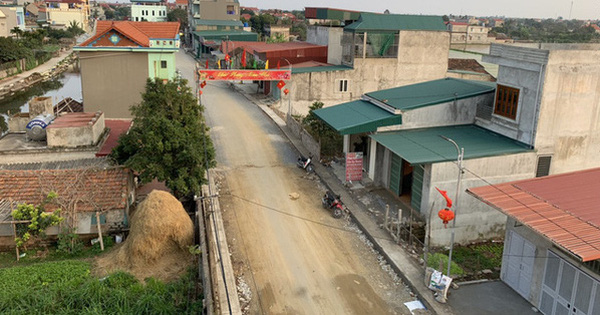 'Làm nông cả đời không bằng tiền lời lô đất'