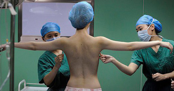 Nâng ngực bao nhiêu tiền? Có loại mấy chục triệu, loại cao cấp gắn chip trong ngực, giá bằng cả năm lương