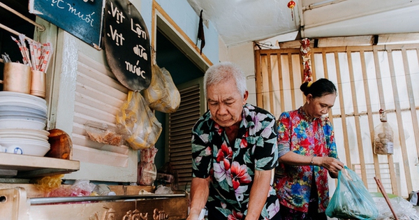 The white porridge shop for more than 10 years has only sold for 1,000 VND for an elderly couple in Saigon: “Sell it cheap and let people eat enough.”
