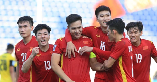 U23 Vietnam entered the quarterfinals, Thai fans: “Vietnam has gone too far, let’s go home!”