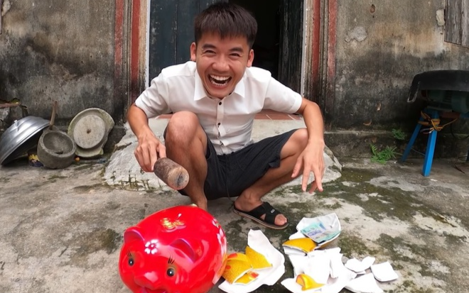 Hưng Vlog và những lần ẩn/xoá video để giải quyết khủng hoảng