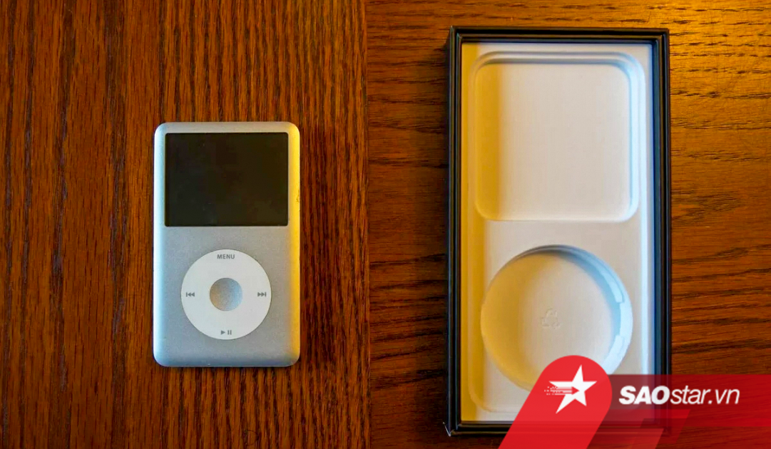 Bạn sẽ bất ngờ khi biết điều này: Có 1 chiếc iPod được giấu trong hộp đựng iPhone 12