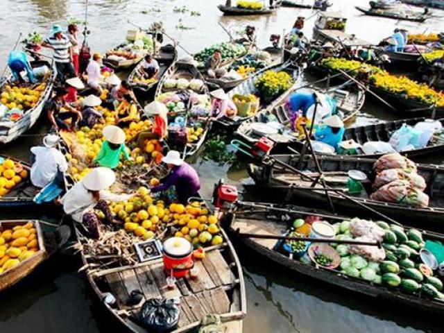 Có gì trong 5 khu chợ nổi nức tiếng Việt Nam?
