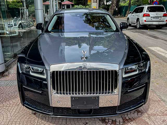 Rolls-Royce Ghost thế hệ mới đầu tiên có mặt tại Việt Nam, giá hơn 40 tỷ đồng