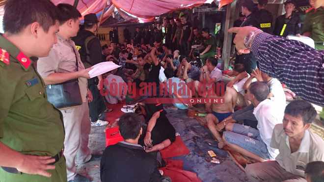 Tiết lộ bí mật triệt phá sới bạc cực “khủng” trong rừng thẳm - ảnh 3