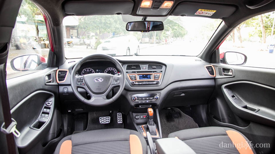 Đánh giá xe Hyundai i20 Active 2015 từ các chuyên gia - ảnh 10