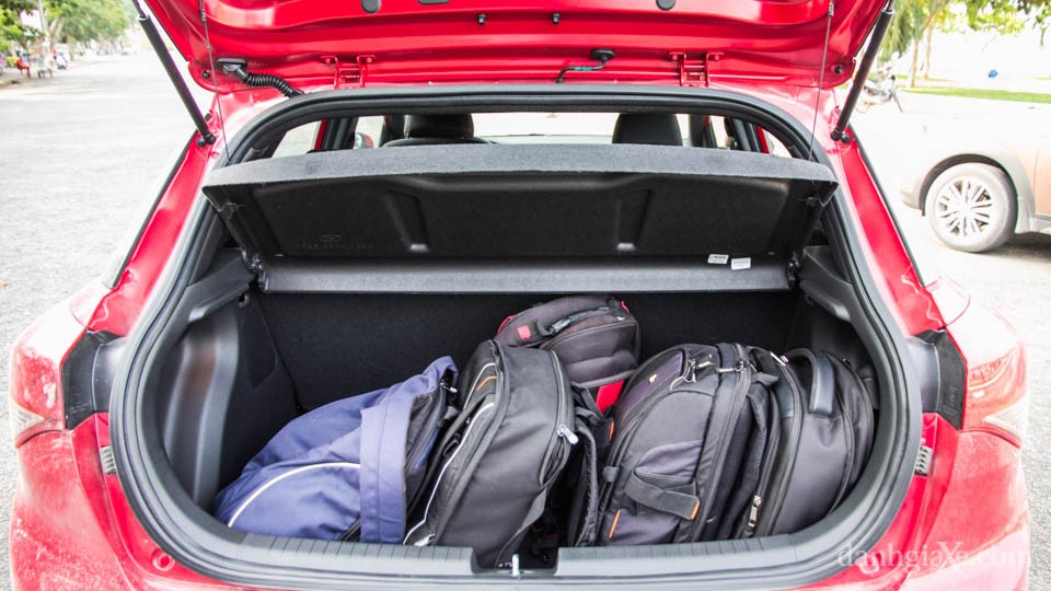 Đánh giá xe Hyundai i20 Active 2015 từ các chuyên gia - ảnh 24