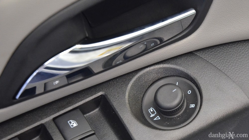 Đánh giá xe Chevrolet Cruze/Lacetti 2015 từ các chuyên gia - ảnh 15