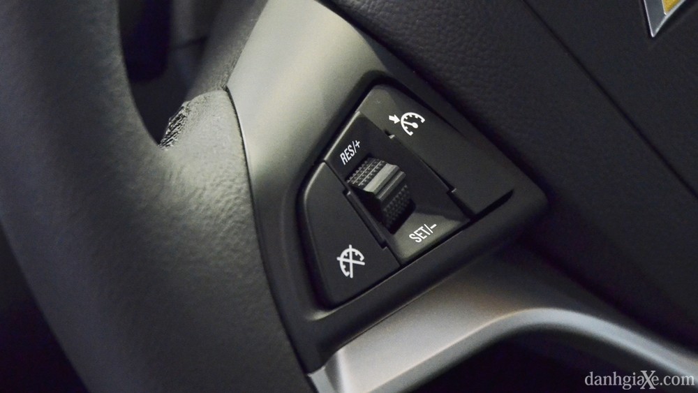 Đánh giá xe Chevrolet Cruze/Lacetti 2015 từ các chuyên gia - ảnh 18