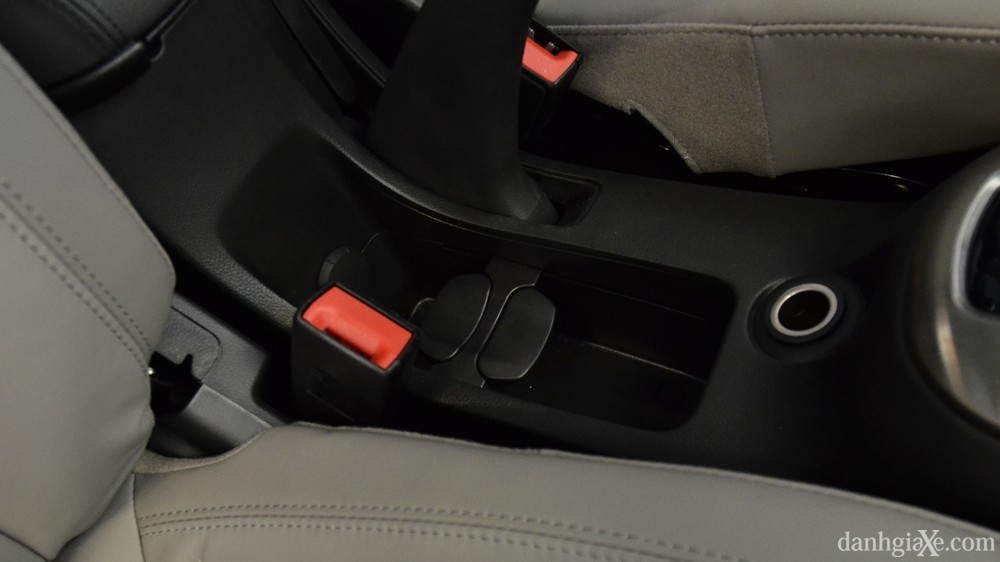 Đánh giá xe Chevrolet Cruze/Lacetti 2015 từ các chuyên gia - ảnh 31