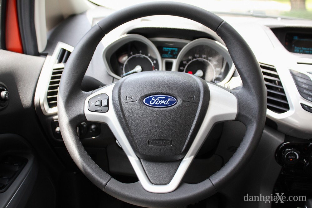 So sánh nhanh Ford EcoSport Titanium và Suzuki Vitara 2015 - ảnh 22
