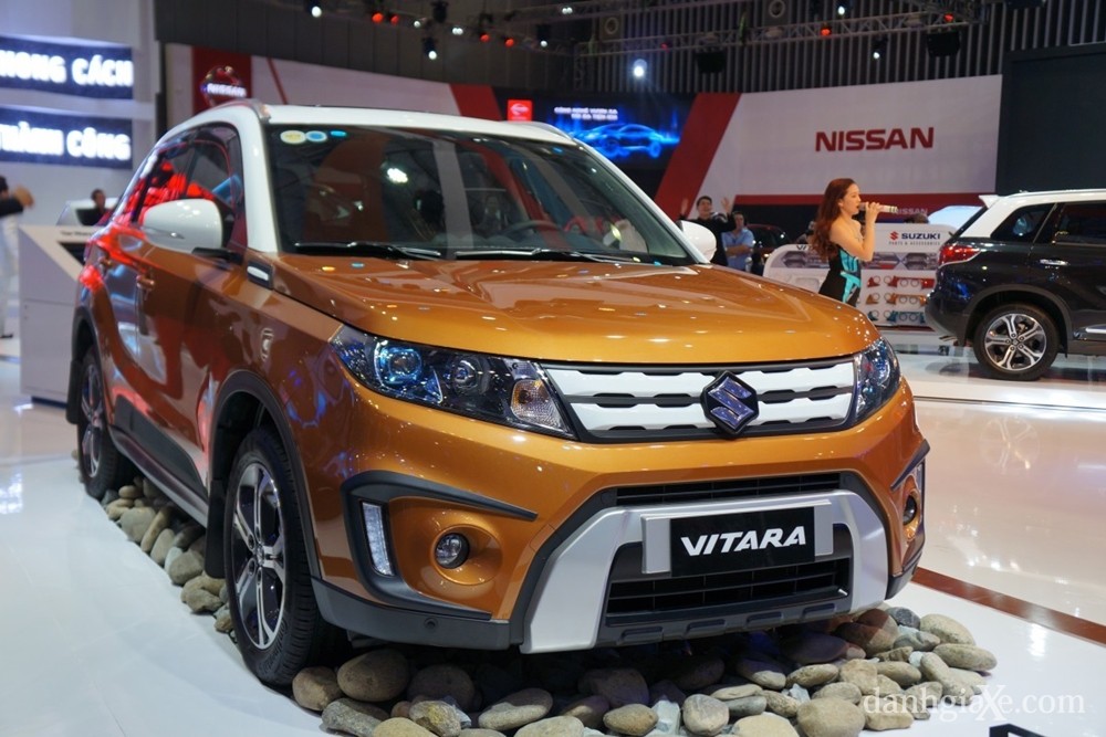 So sánh nhanh Ford EcoSport Titanium và Suzuki Vitara 2015 - ảnh 2