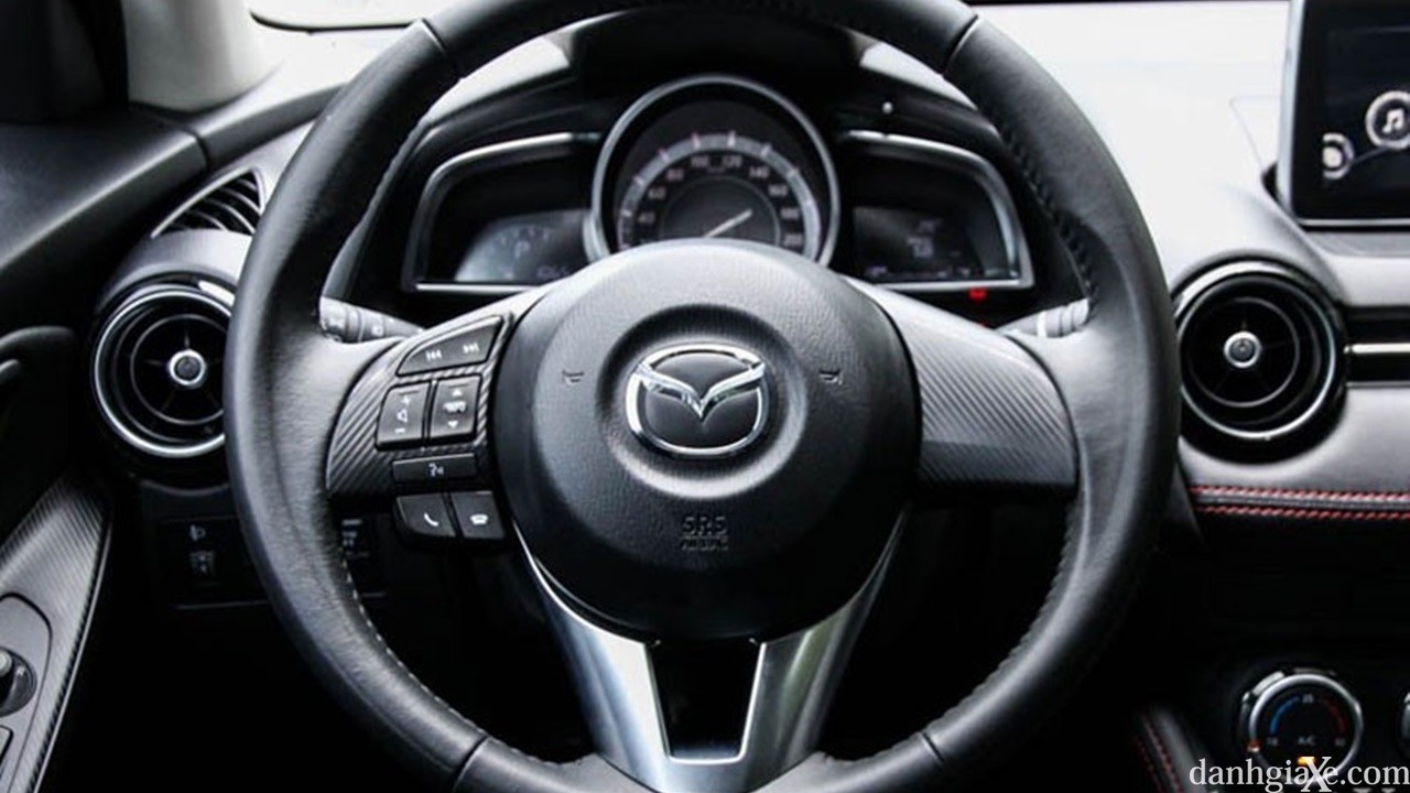 So sánh Mazda 2 sedan 2015 và Honda City 1.5 CVT 2016 - ảnh 16