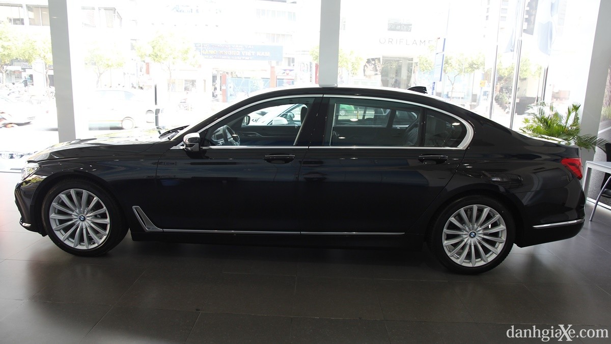 Soi chi tiết BMW 740Li hoàn toàn mới - ảnh 6
