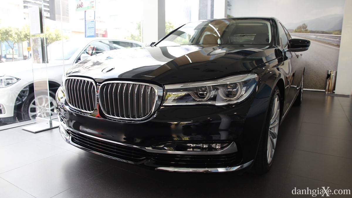 Soi chi tiết BMW 740Li hoàn toàn mới - ảnh 2