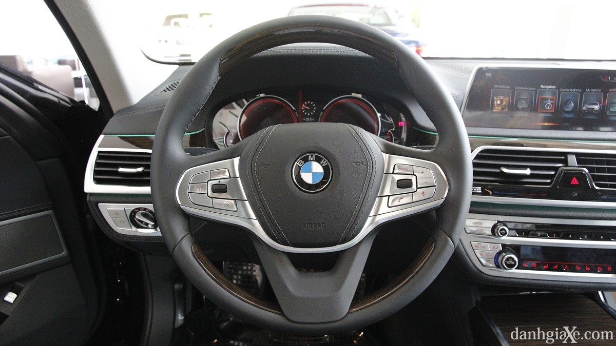 Soi chi tiết BMW 740Li hoàn toàn mới - ảnh 17
