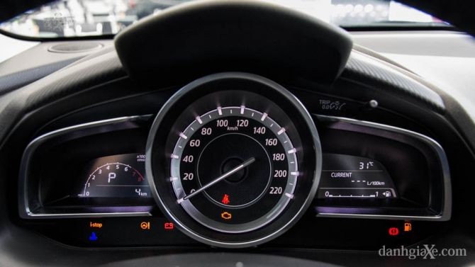 So sánh nhanh Toyota Yaris 2014 và Mazda 2 2015 - ảnh 22