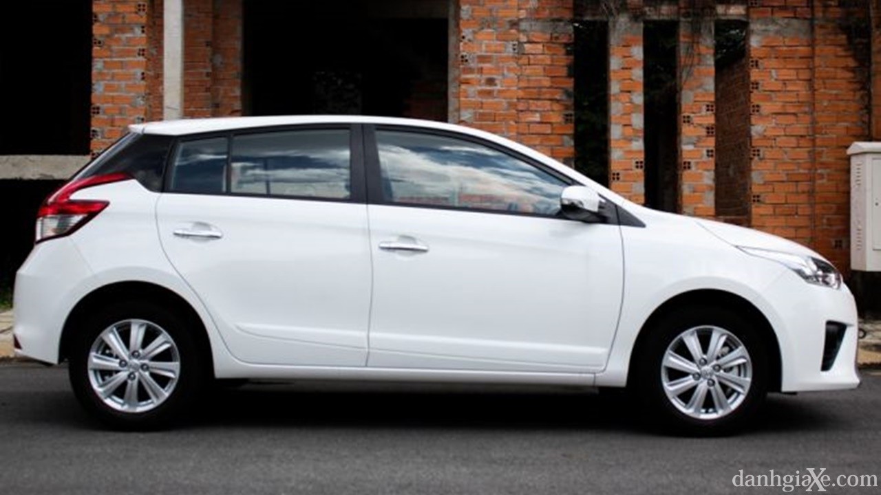 So sánh nhanh Toyota Yaris 2014 và Mazda 2 2015 - ảnh 7