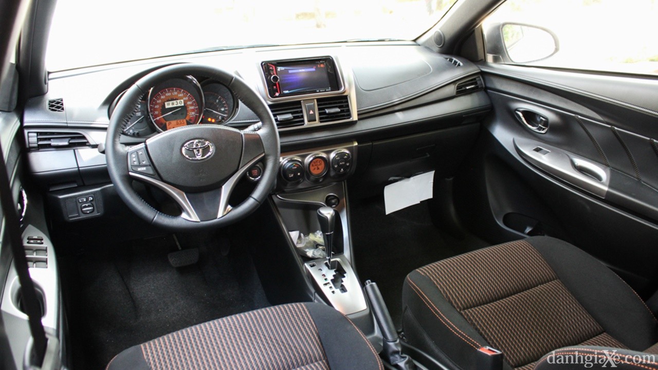 So sánh nhanh Toyota Yaris 2014 và Mazda 2 2015 - ảnh 11