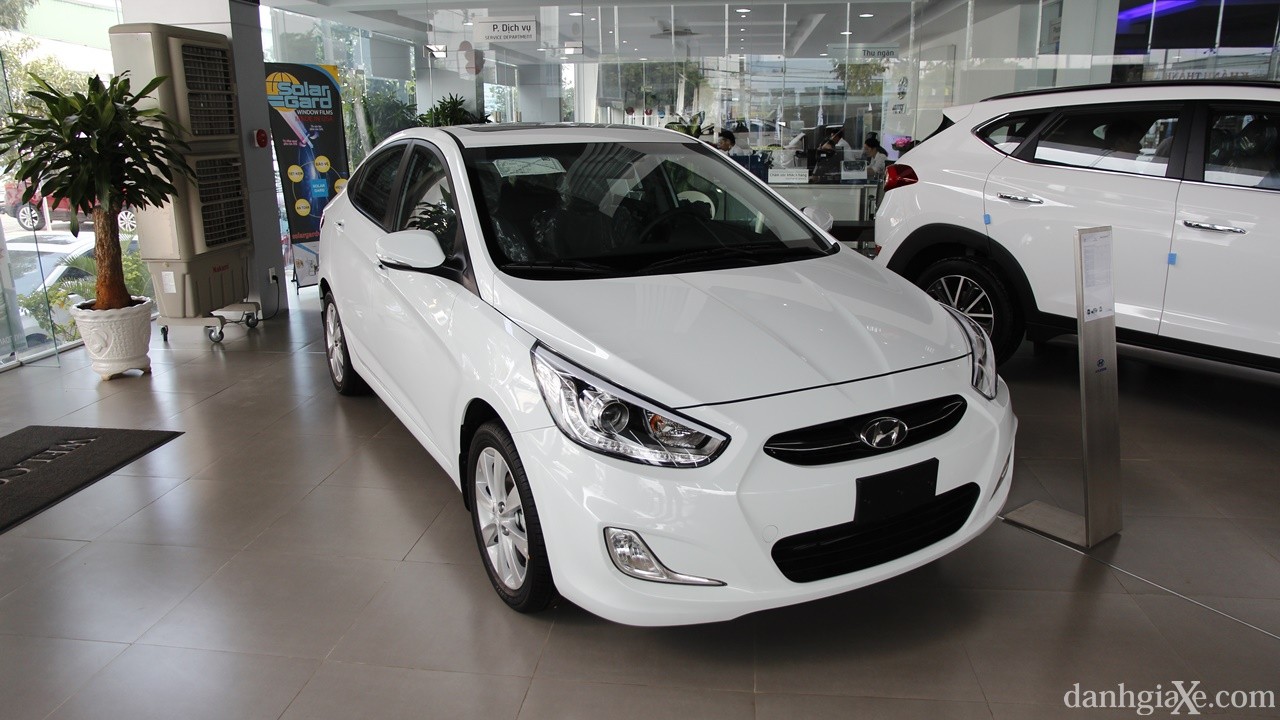 Với 600 - 700 triệu nên chọn xe sedan hạng B nào? - ảnh 14