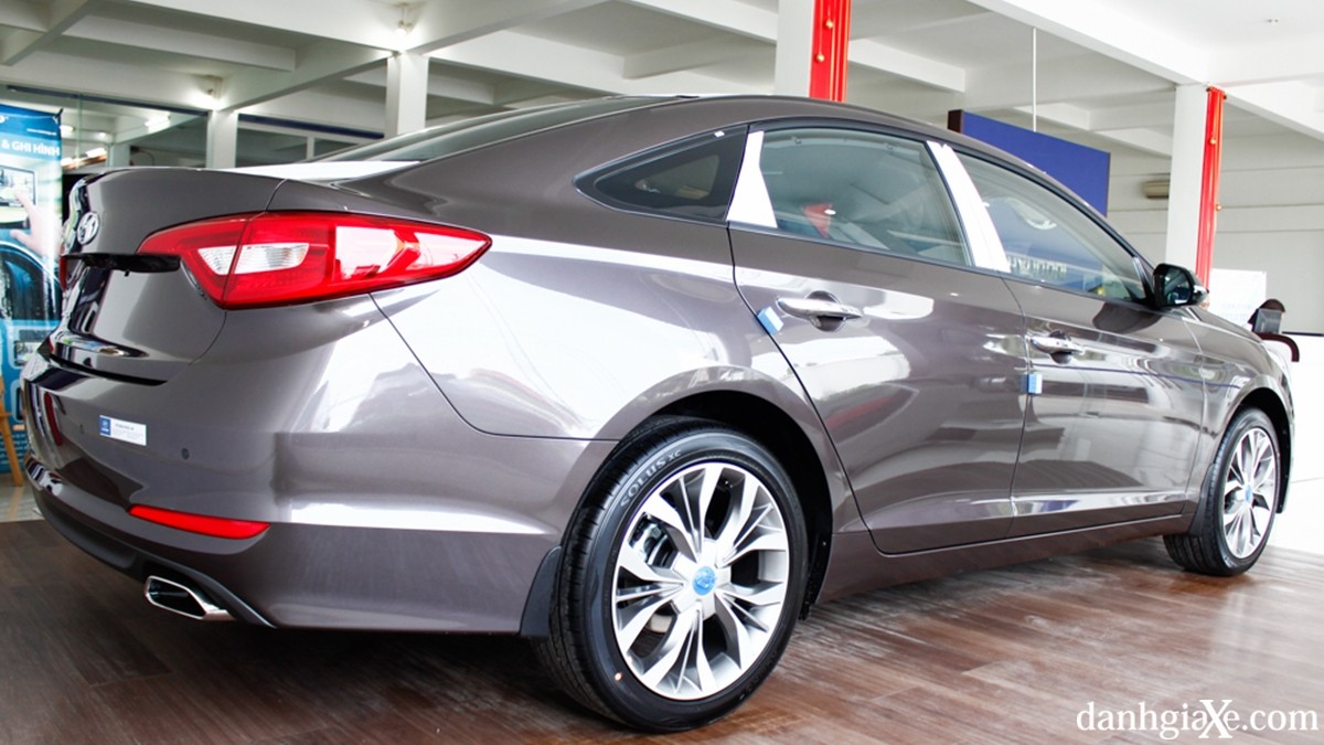 So sánh nhanh Mazda 6 2014 và Hyundai Sonata 2015 - ảnh 8