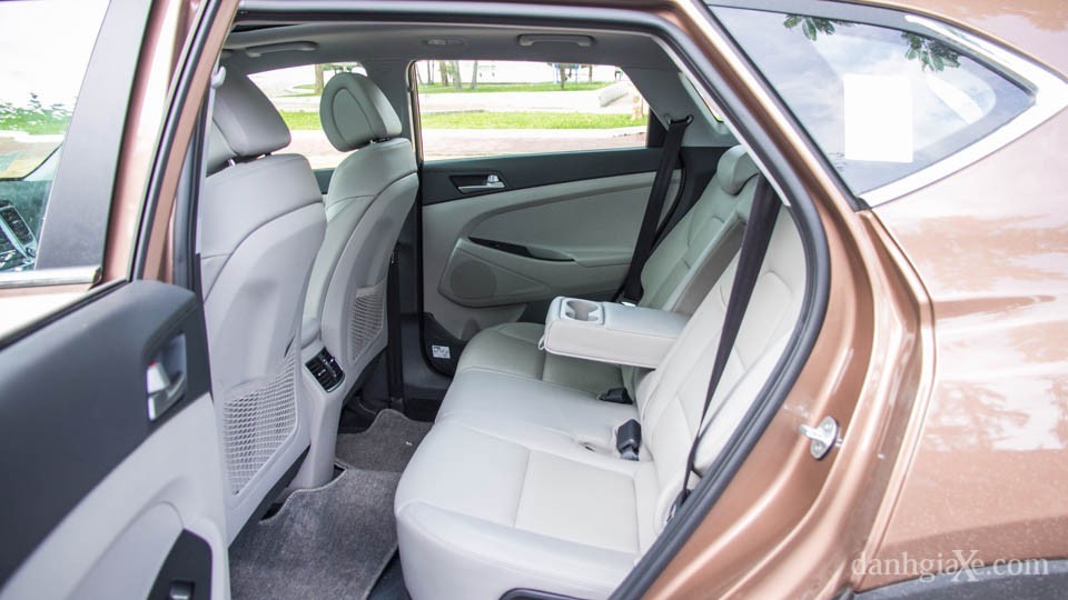 So sánh nhanh Kia Sportage 2016 và Hyundai Tucson 2016 - ảnh 12