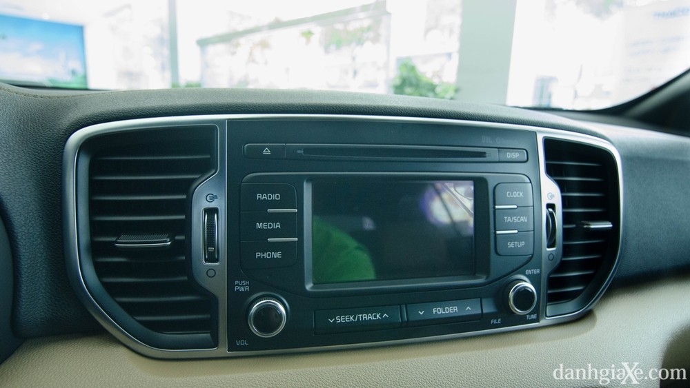 So sánh nhanh Kia Sportage 2016 và Hyundai Tucson 2016 - ảnh 19