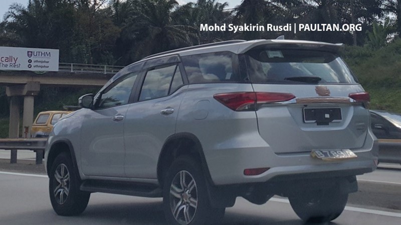Toyota Fortuner 2016 tiếp tục lộ diện tại Malaysia, sắp về Việt Nam? - ảnh 2