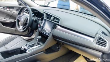 950 triệu mua Honda Civic 2017 có đáng? - ảnh 9