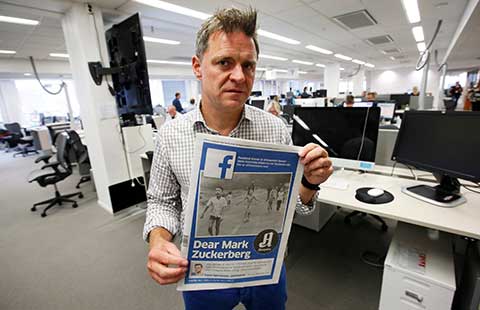 Tổng biên tập đối đầu với Facebook vì ‘Em bé napalm’ - ảnh 1