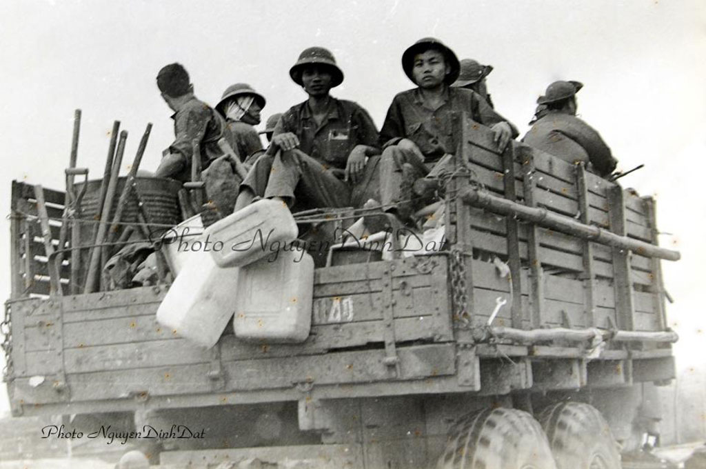 [Ảnh] Sài Gòn, những khoảnh khắc trong ngày 30/4/1975 - ảnh 26