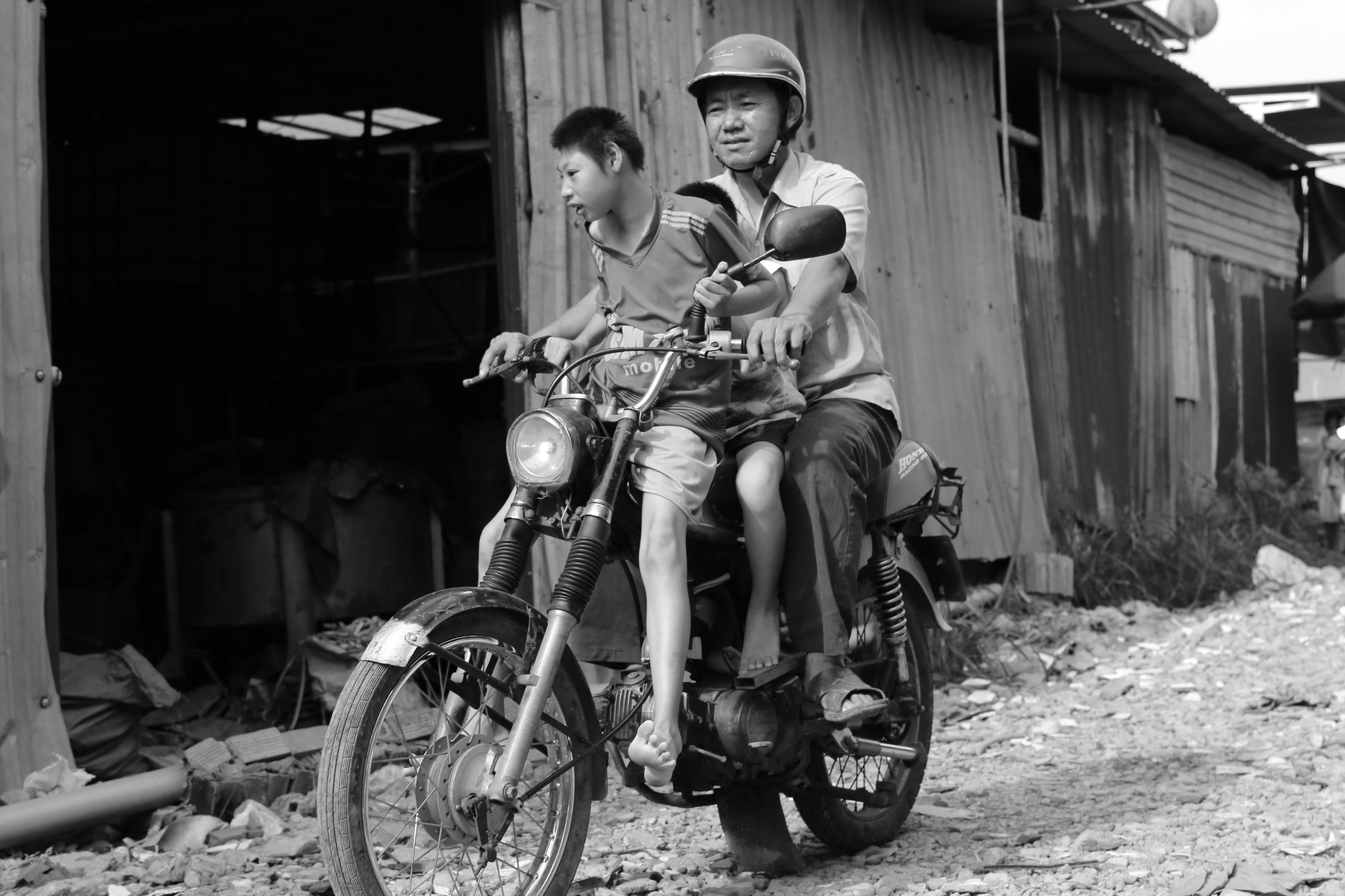 Shop TIN 8/7: Tủ nước tự phục vụ, đồng giá 5000 đ, không người thu tiền - ảnh 5