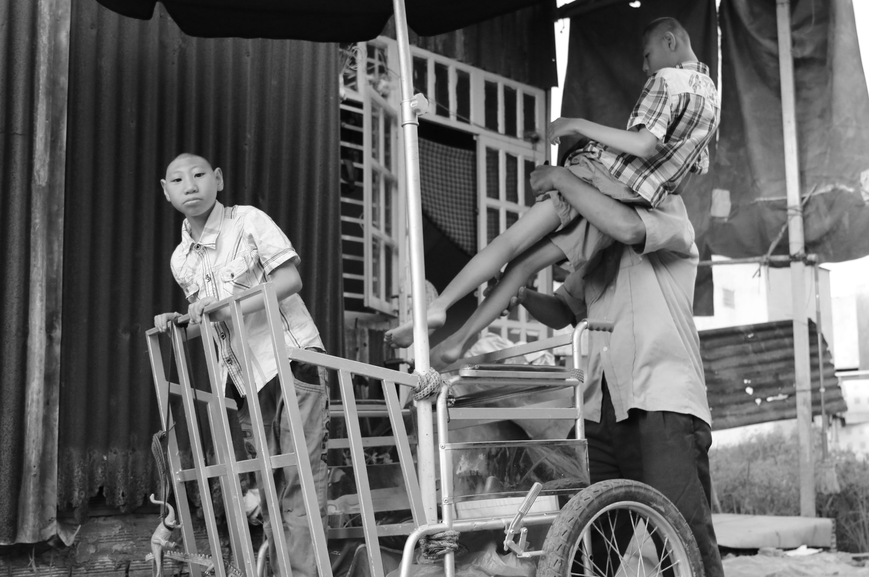 Shop TIN 8/7: Tủ nước tự phục vụ, đồng giá 5000 đ, không người thu tiền - ảnh 13