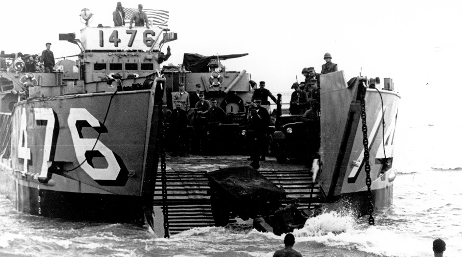 Chùm ảnh “độc“: Lính thủy đánh bộ Mỹ đổ bộ lên Đà Nẵng 51 năm trước - ảnh 13